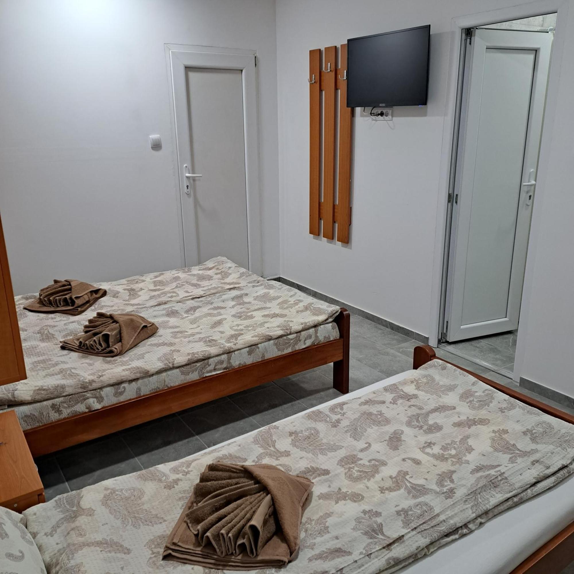 Libero Apartmani Surcin ภายนอก รูปภาพ