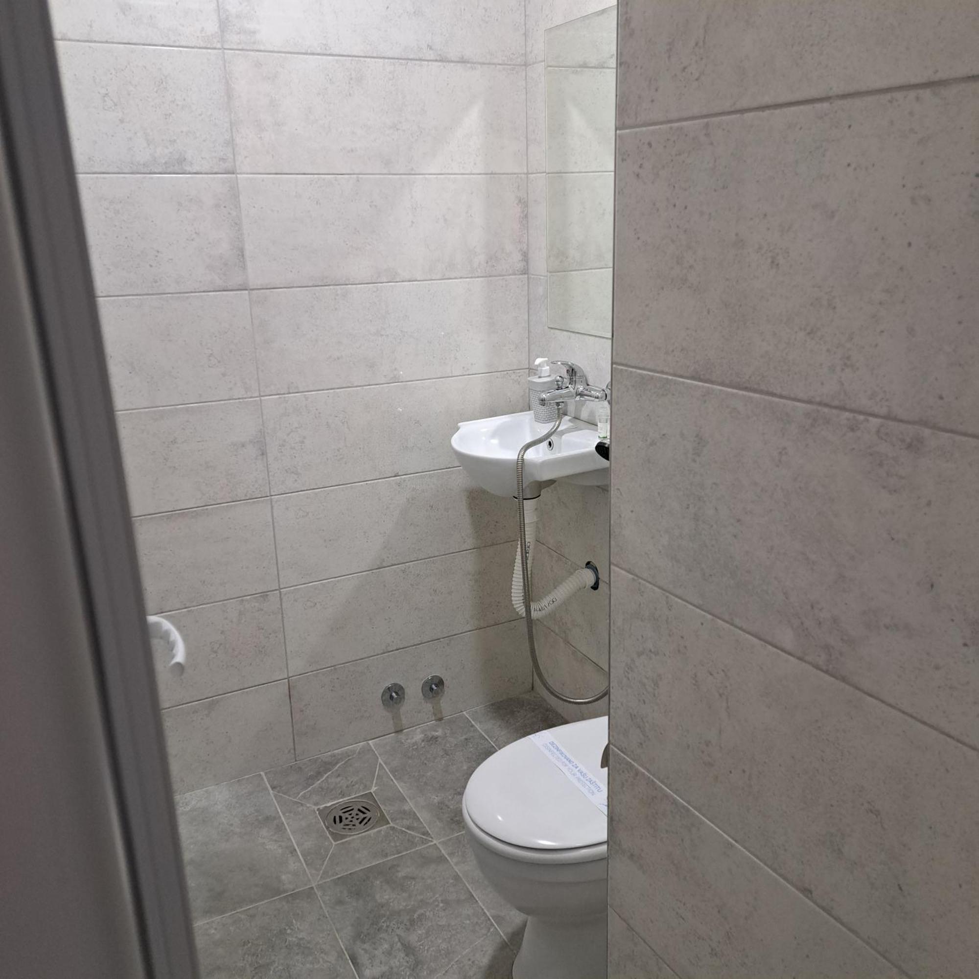 Libero Apartmani Surcin ภายนอก รูปภาพ