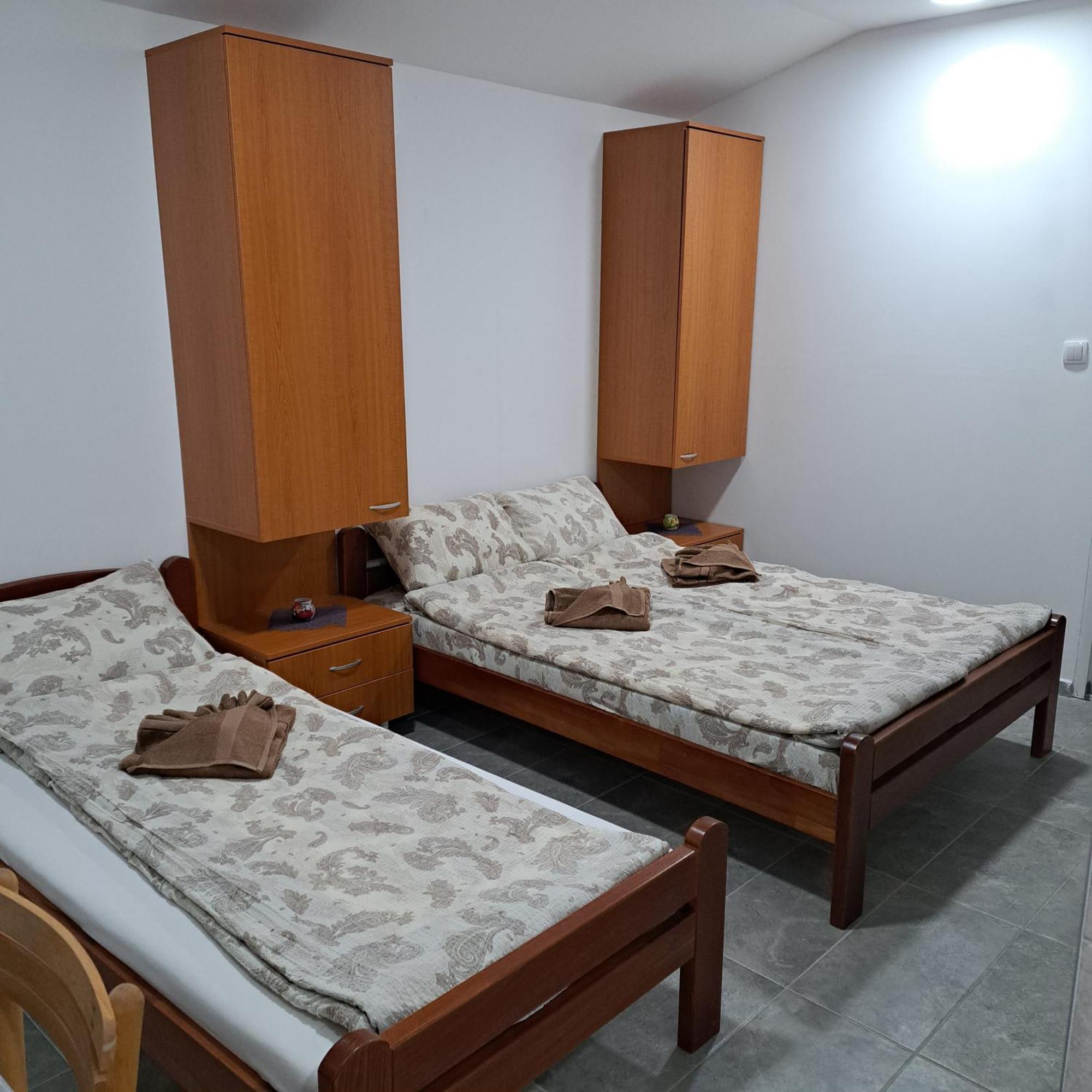 Libero Apartmani Surcin ภายนอก รูปภาพ